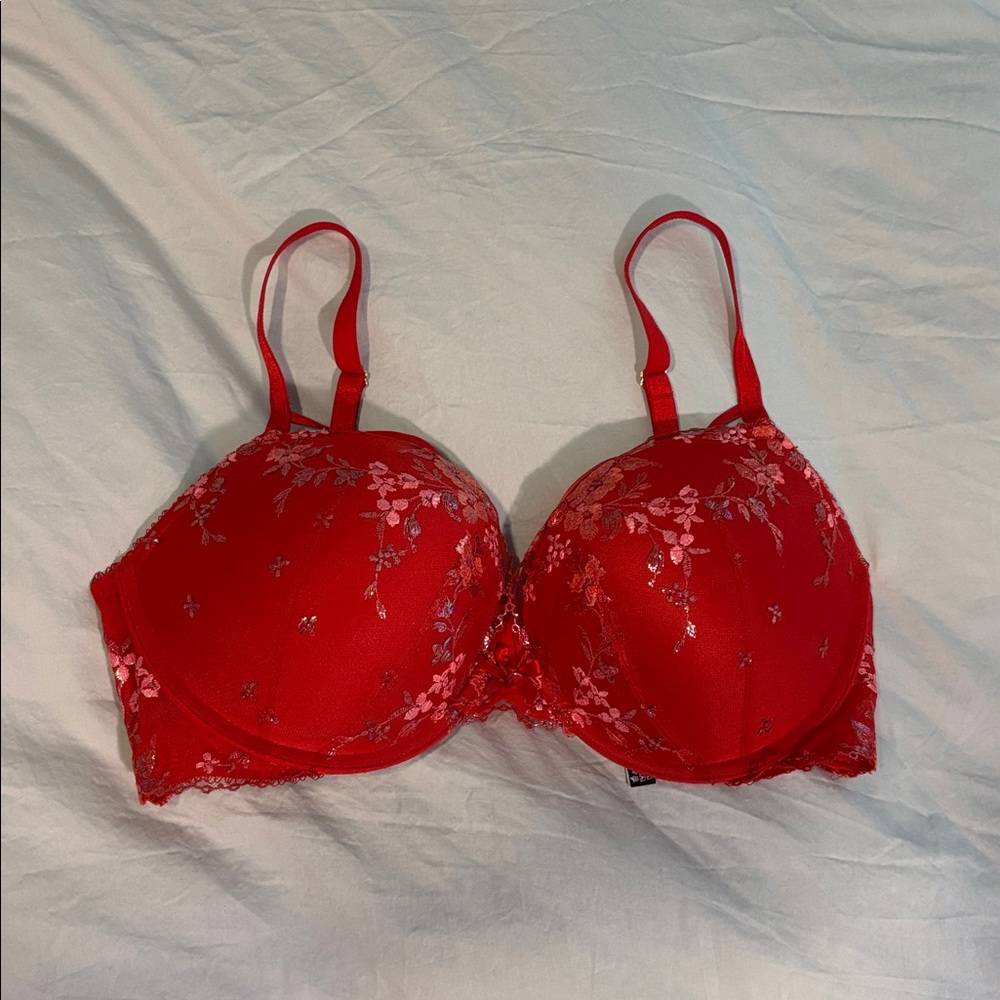 Victoria's Secret Red Lace Very Sexy Push Up Bra